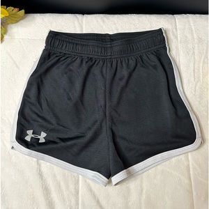 NWOT Under Armour Heat Gear Jersey Running Athletic Black Shorts